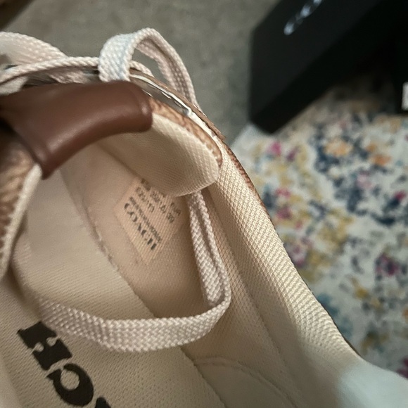 New with tags Coach tennis shoes, size 8.5B - Picture 7 of 7